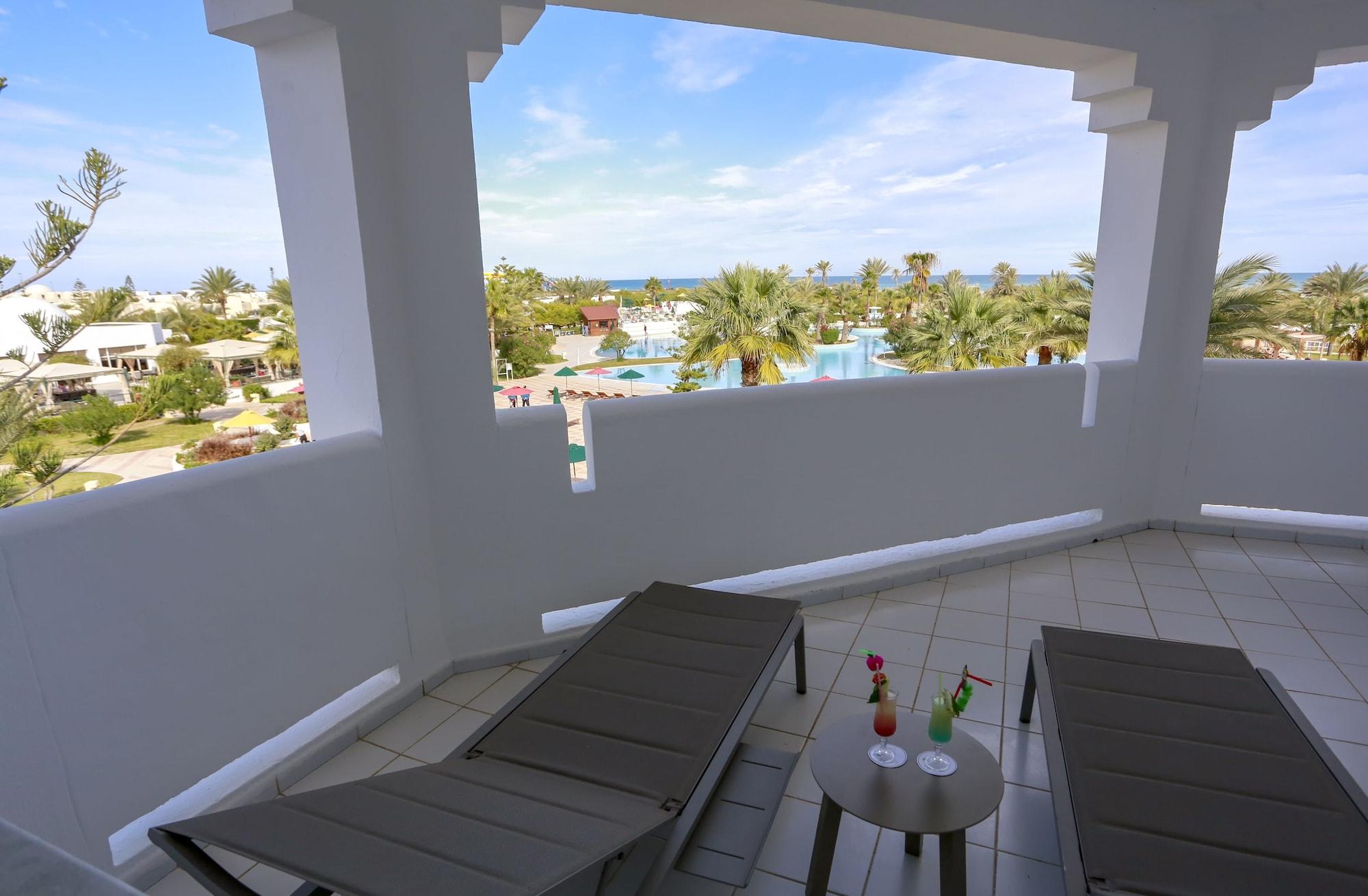 Djerba Plaza Thalasso & Spa Triffa Esterno foto