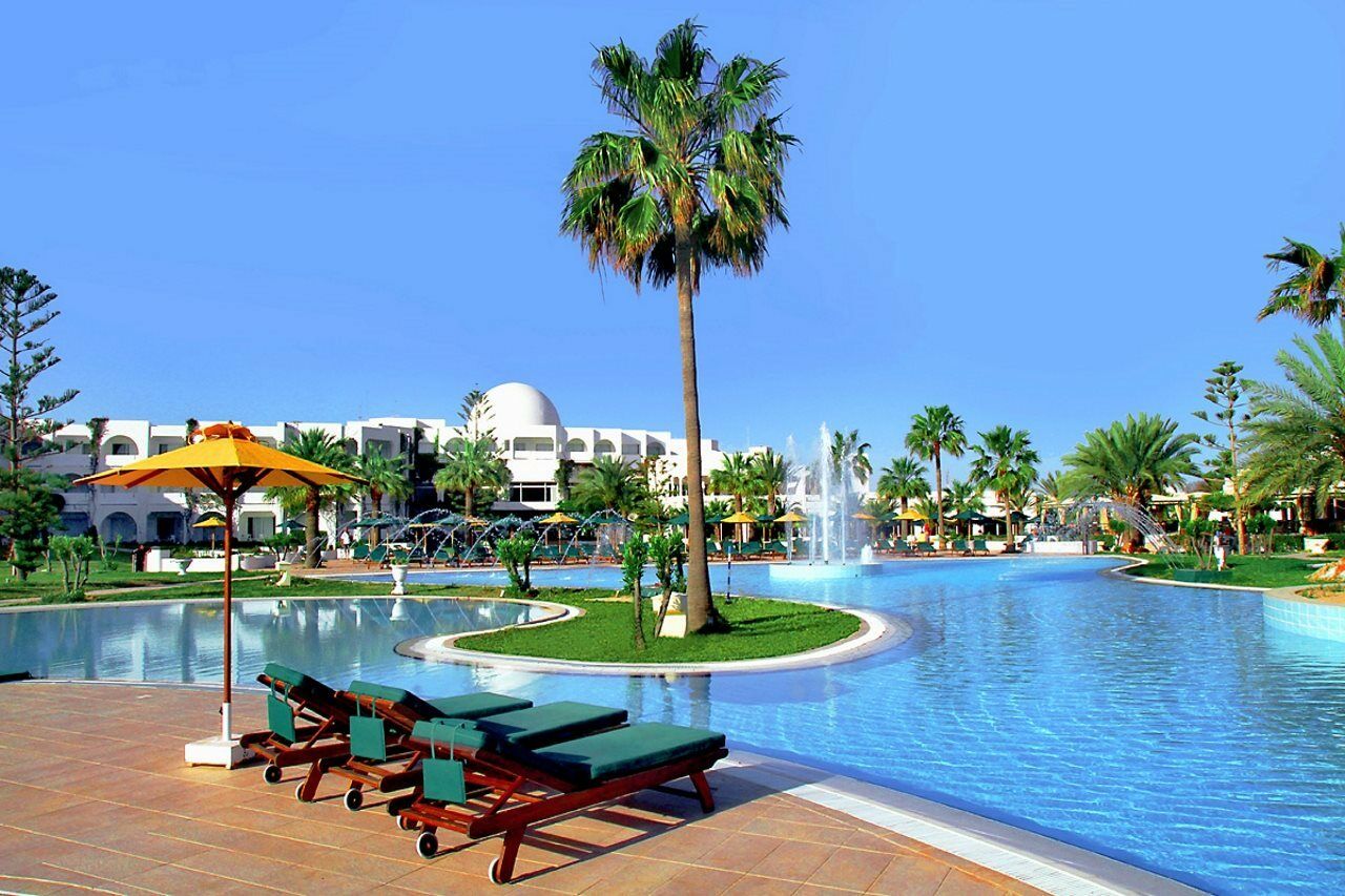 Djerba Plaza Thalasso & Spa Triffa Esterno foto