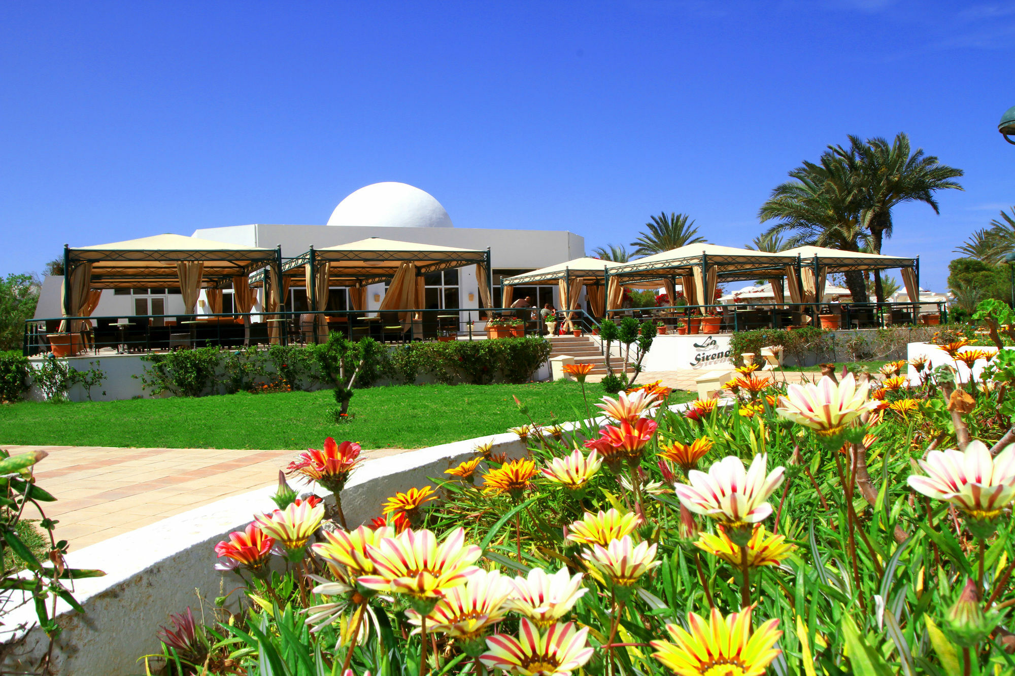 Djerba Plaza Thalasso & Spa Triffa Esterno foto